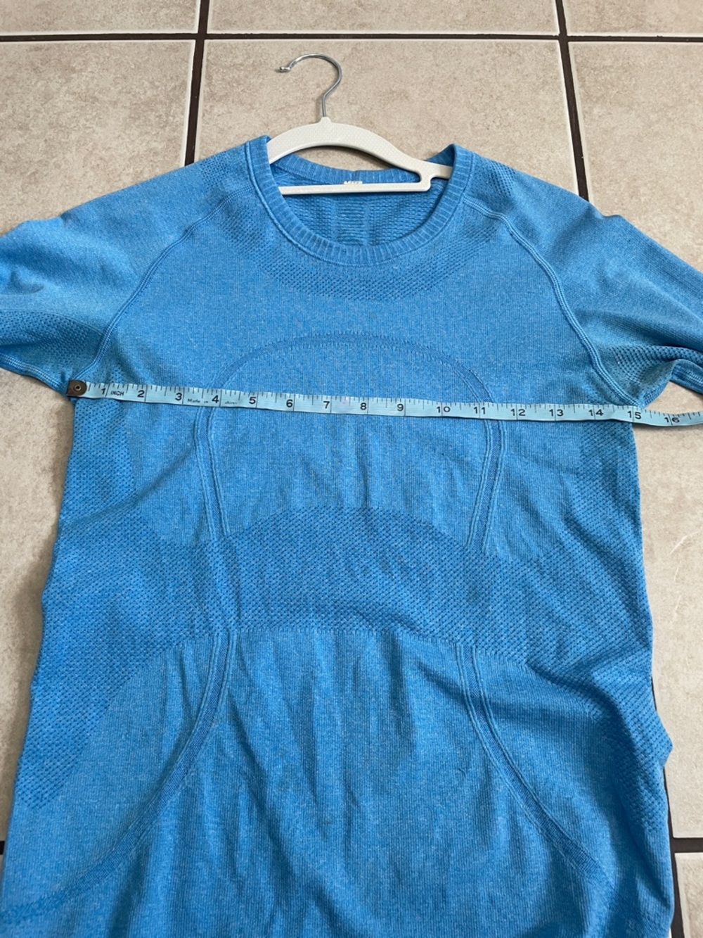 Lululemon long sleeve - Picture 7 of 7